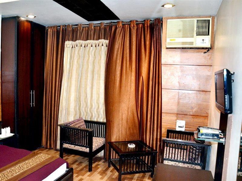 Hotel B.R. Inn Panipat Exterior photo