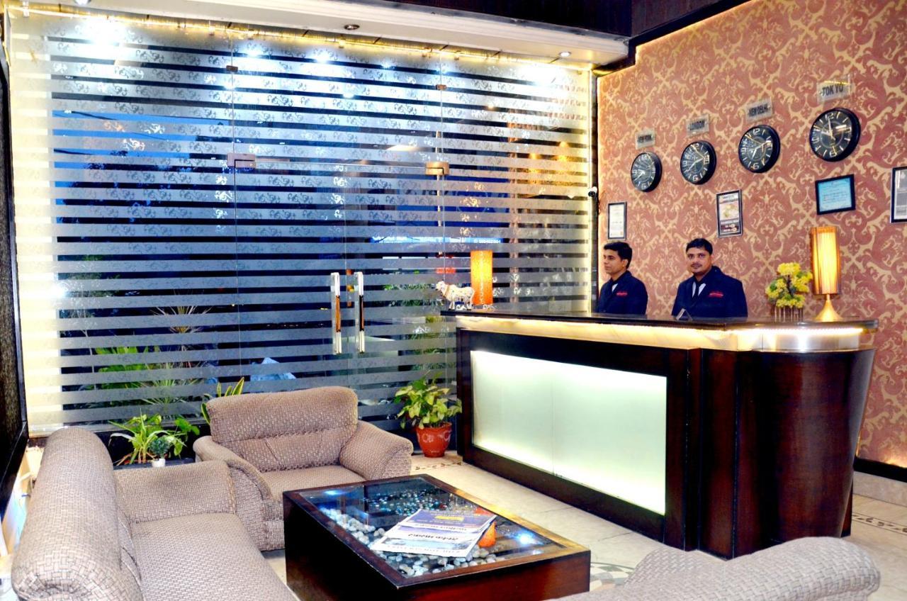 Hotel B.R. Inn Panipat Exterior photo