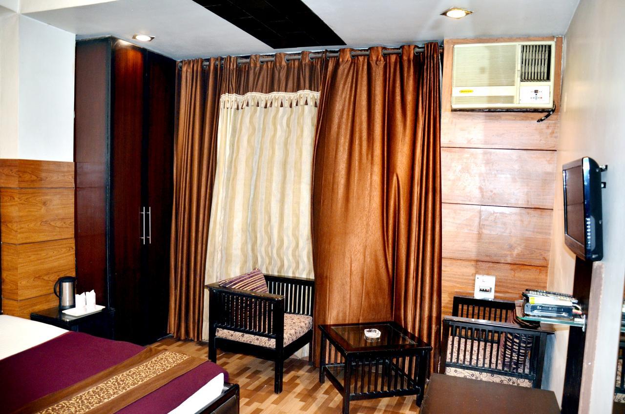 Hotel B.R. Inn Panipat Exterior photo