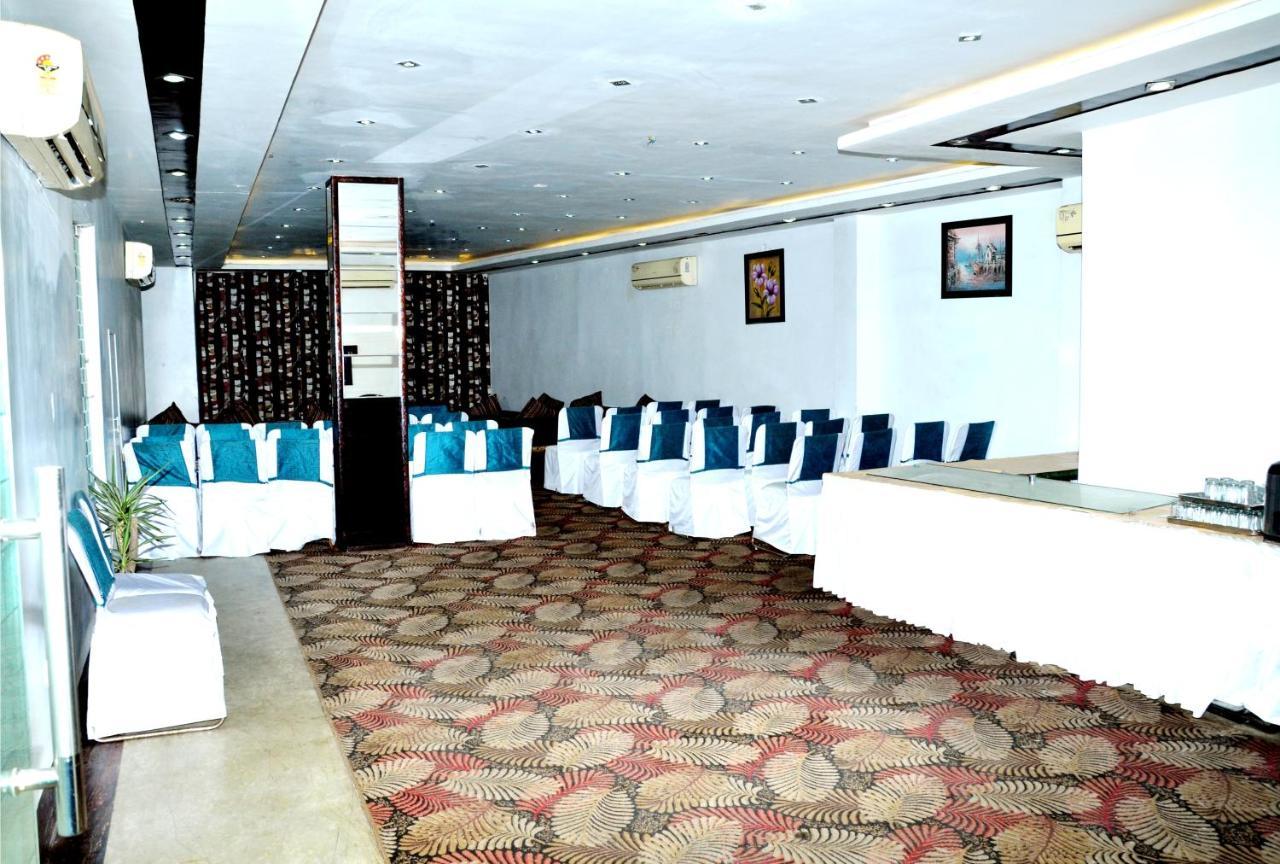 Hotel B.R. Inn Panipat Exterior photo