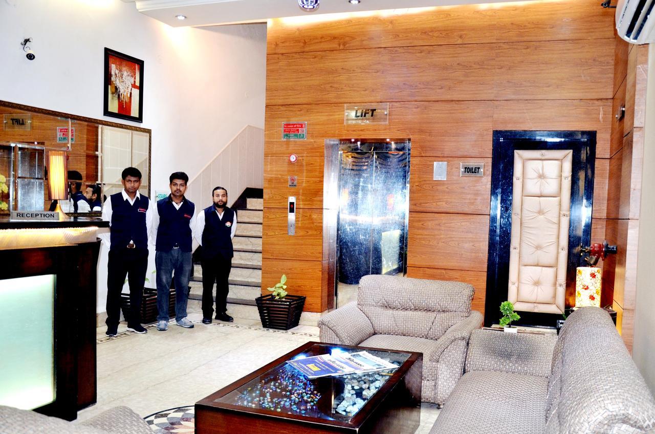 Hotel B.R. Inn Panipat Exterior photo
