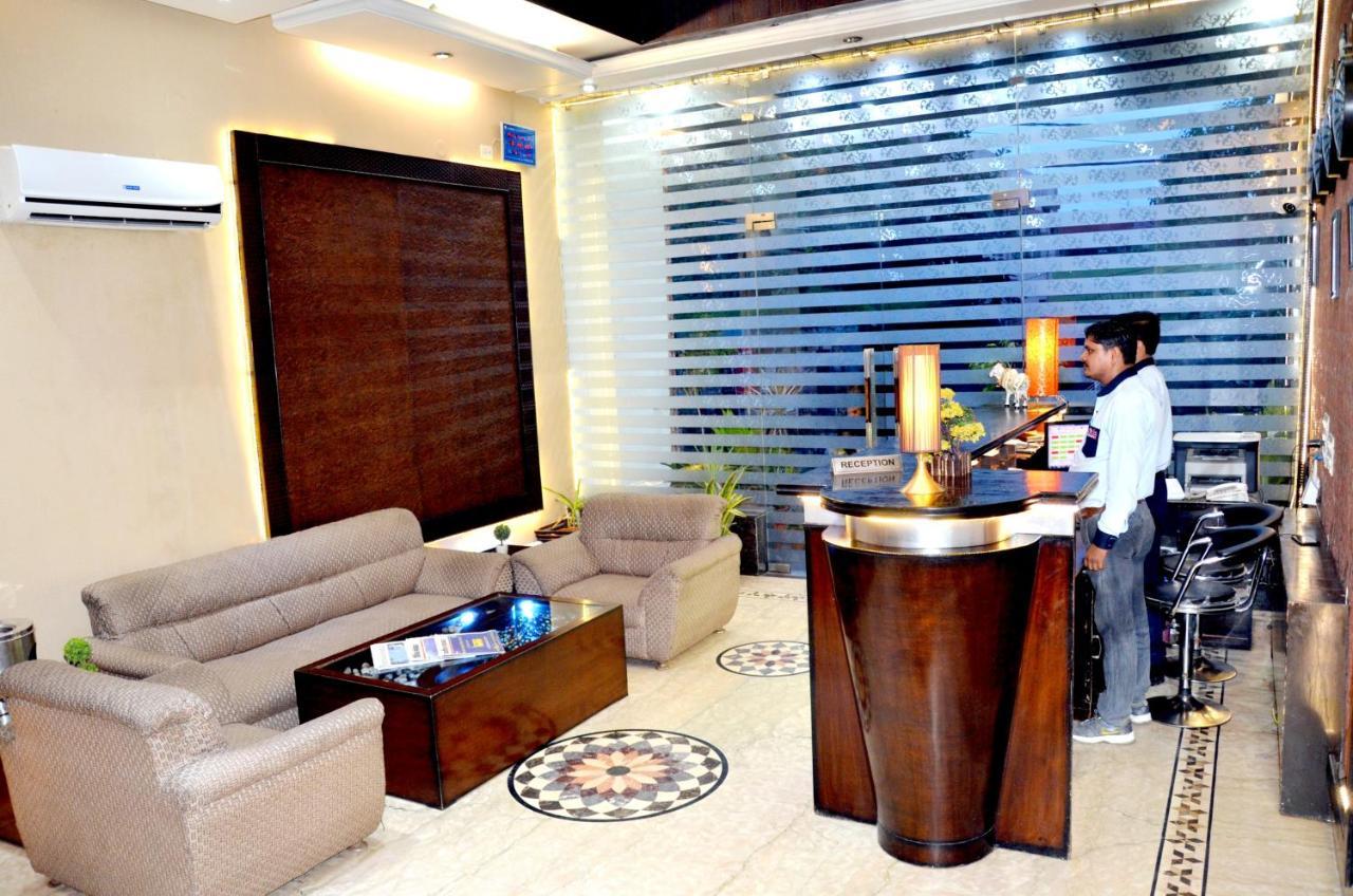 Hotel B.R. Inn Panipat Exterior photo